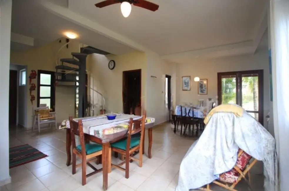 Foto 5 de Casa com 3 quartos à venda, 130m2 em Peruibe - SP