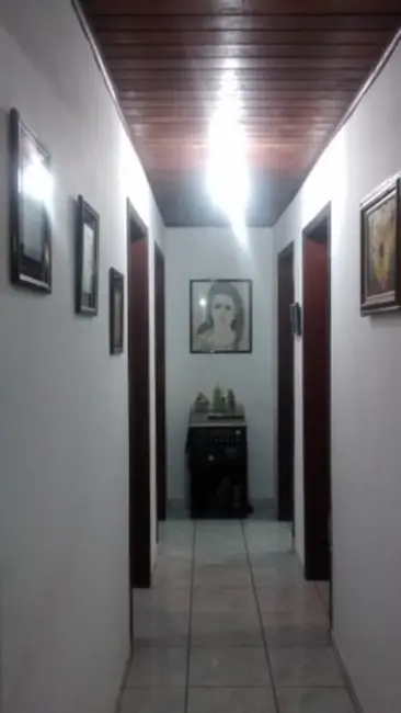 Casa com 3 quartos à venda, 140m2 em Itanhaem - SP - imagem 3 Foto 3 de Casa com 3 quartos à venda, 140m2 em Itanhaem - SP