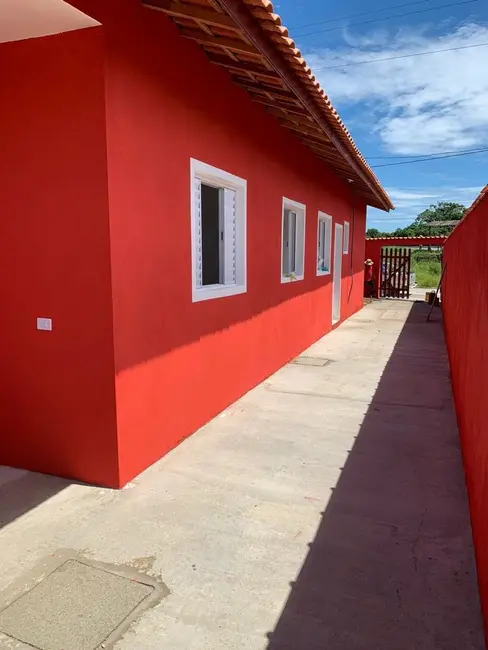 Foto 1 de Casa com 2 quartos à venda, 59m2 em Itanhaem - SP