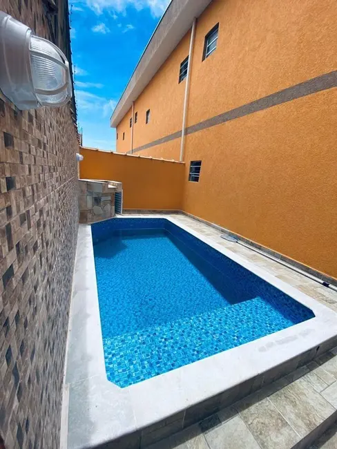 Foto 2 de Casa de Condomínio com 3 quartos à venda, 70m2 em Itanhaem - SP