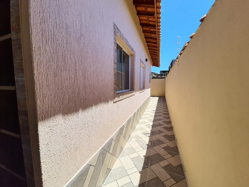 Foto 5 de Casa com 2 quartos à venda, 72m2 em Itanhaem - SP