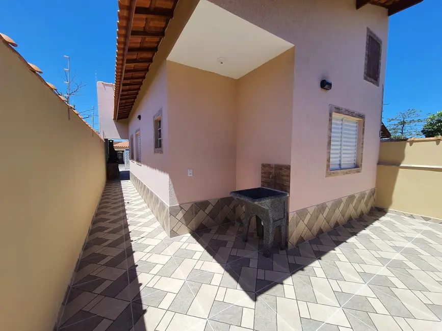 Foto 3 de Casa com 2 quartos à venda, 72m2 em Itanhaem - SP