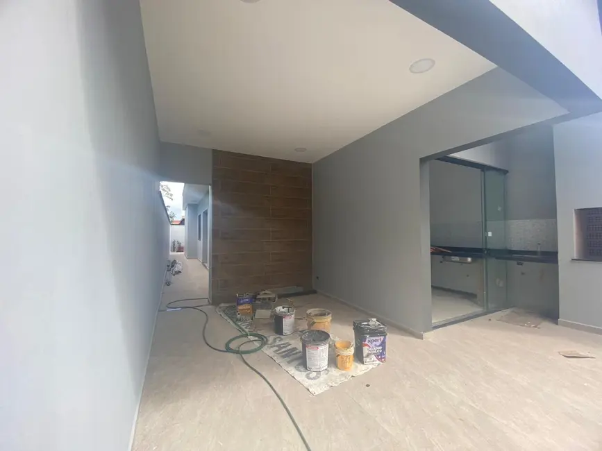 Foto 2 de Casa com 2 quartos à venda, 85m2 em Peruibe - SP