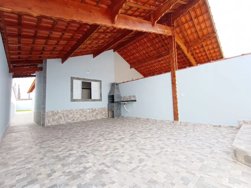 Foto 2 de Casa com 2 quartos à venda, 82m2 em Mongagua - SP