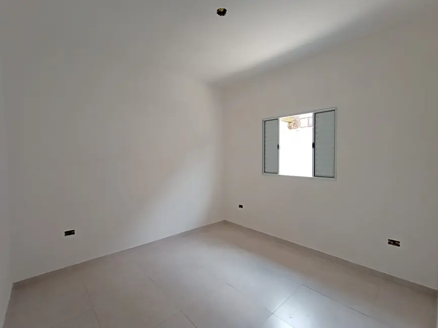 Foto 6 de Casa com 2 quartos à venda, 82m2 em Mongagua - SP