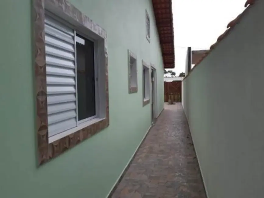 Foto 2 de Casa com 2 quartos à venda, 66m2 em Itanhaem - SP