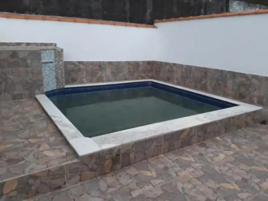 Foto 8 de Casa com 2 quartos à venda, 66m2 em Itanhaem - SP