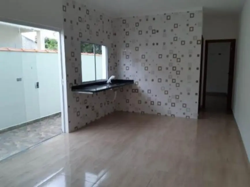 Foto 5 de Casa com 2 quartos à venda, 66m2 em Itanhaem - SP