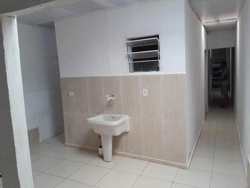 Foto 2 de Casa com 2 quartos à venda, 70m2 em Itanhaem - SP