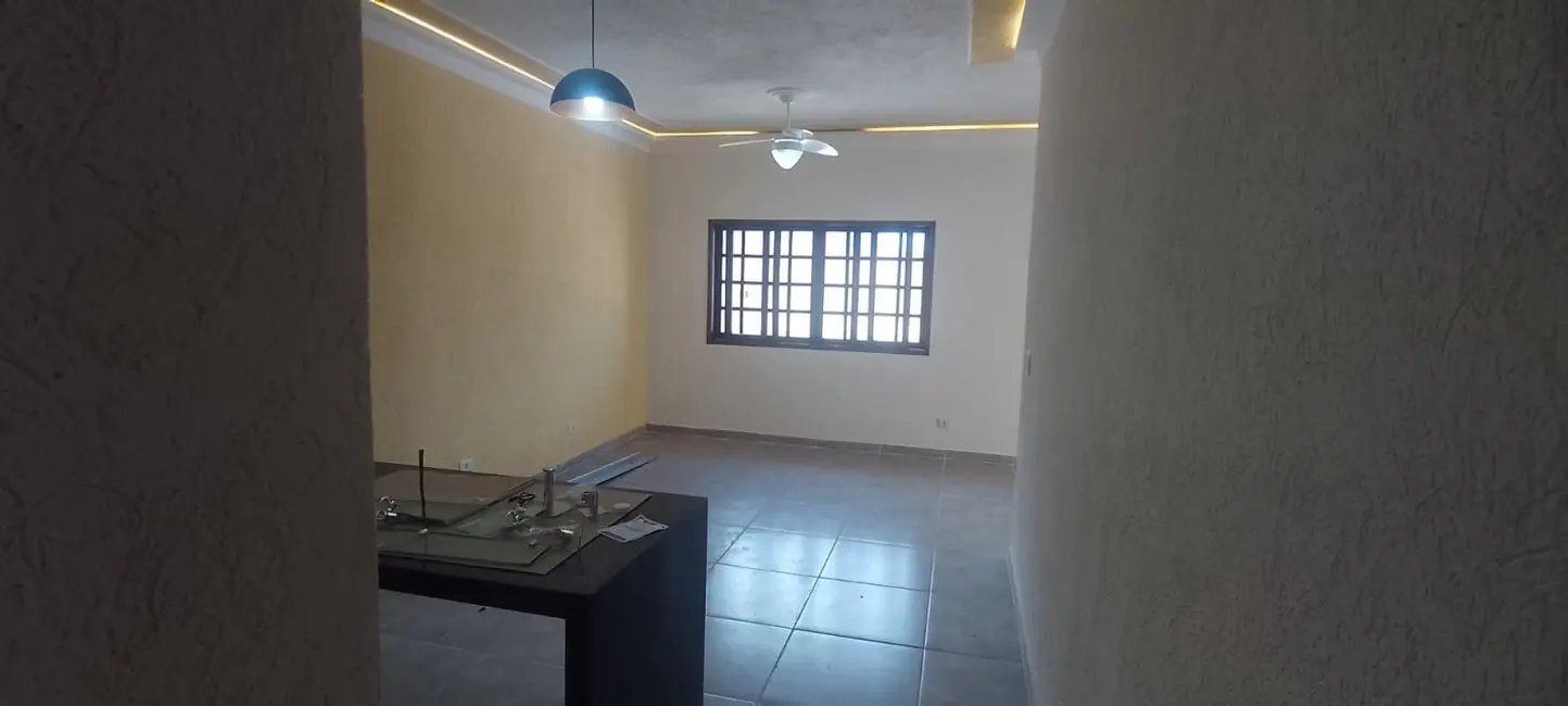 Foto 9 de Casa com 3 quartos à venda, 140m2 em Itanhaem - SP