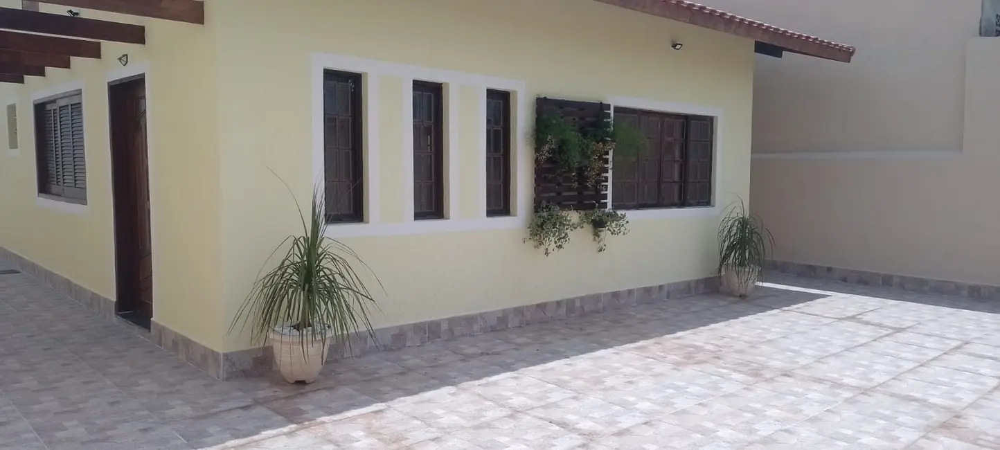 Foto 4 de Casa com 3 quartos à venda, 140m2 em Itanhaem - SP