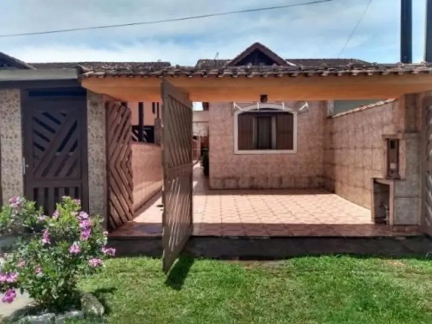 Foto 1 de Casa com 3 quartos à venda, 70m2 em Itanhaem - SP