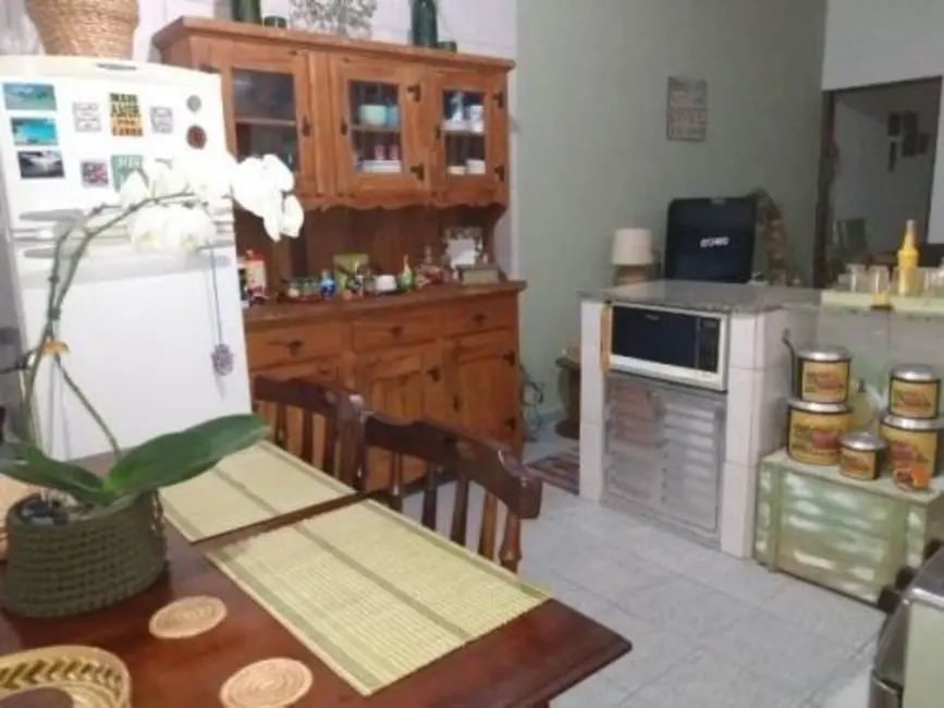 Foto 8 de Casa com 3 quartos à venda, 70m2 em Itanhaem - SP