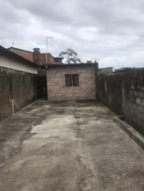 Foto 1 de Casa com 1 quarto à venda, 48m2 em Itanhaem - SP