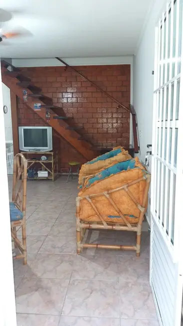 Foto 7 de Casa com 2 quartos à venda, 89m2 em Itanhaem - SP