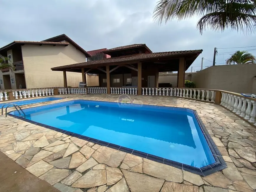 Foto 1 de Casa com 2 quartos à venda, 89m2 em Itanhaem - SP