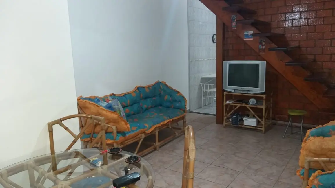 Foto 6 de Casa com 2 quartos à venda, 89m2 em Itanhaem - SP