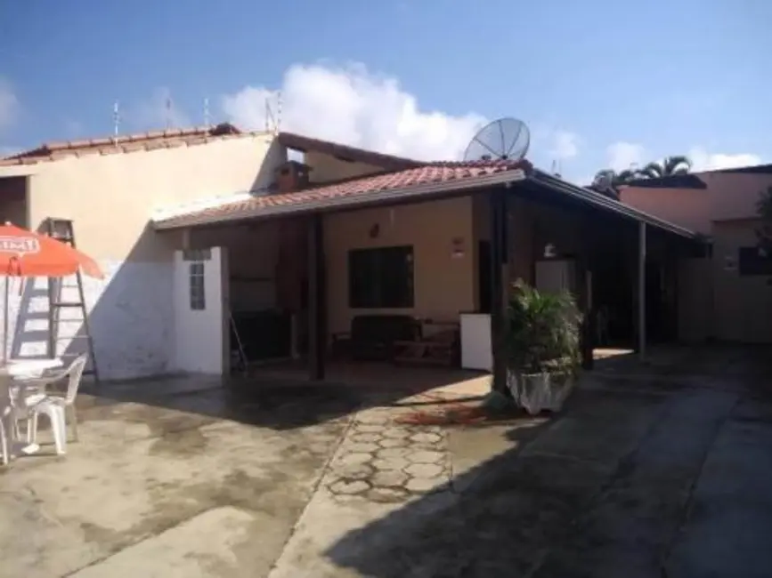 Foto 1 de Casa com 2 quartos à venda, 100m2 em Itanhaem - SP