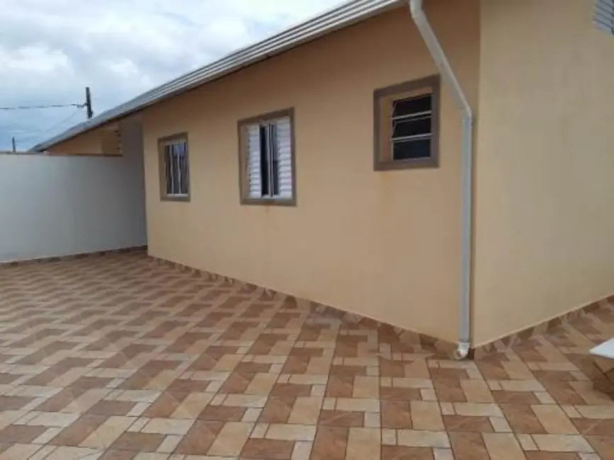 Casa com 2 quartos à venda, 73m2 em Itanhaem - SP - imagem 4 Foto 4 de Casa com 2 quartos à venda, 73m2 em Itanhaem - SP