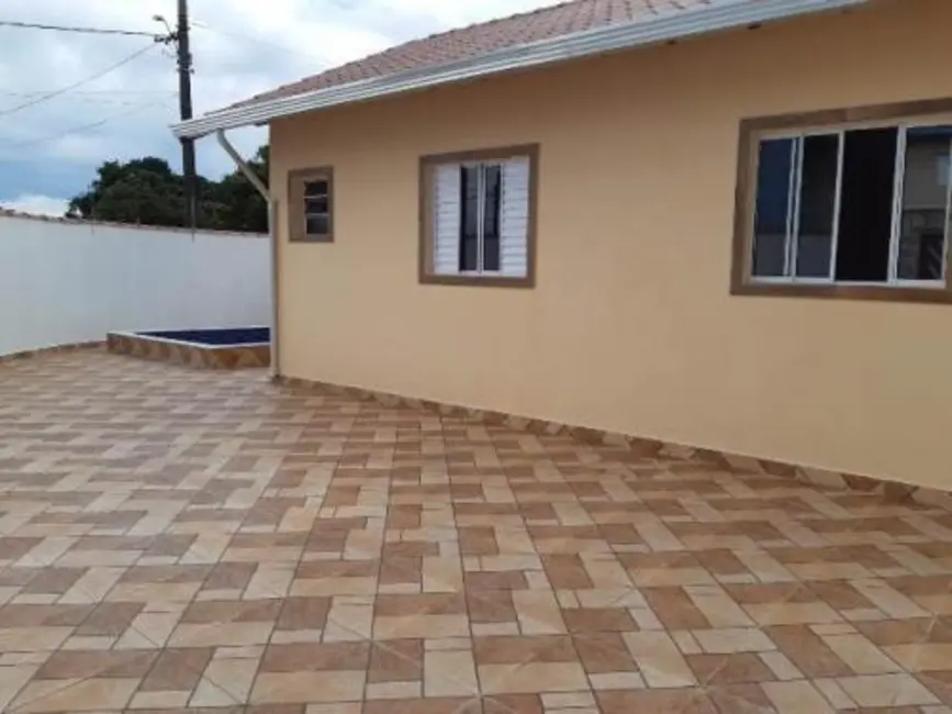 Casa com 2 quartos à venda, 73m2 em Itanhaem - SP - imagem 2 Foto 2 de Casa com 2 quartos à venda, 73m2 em Itanhaem - SP