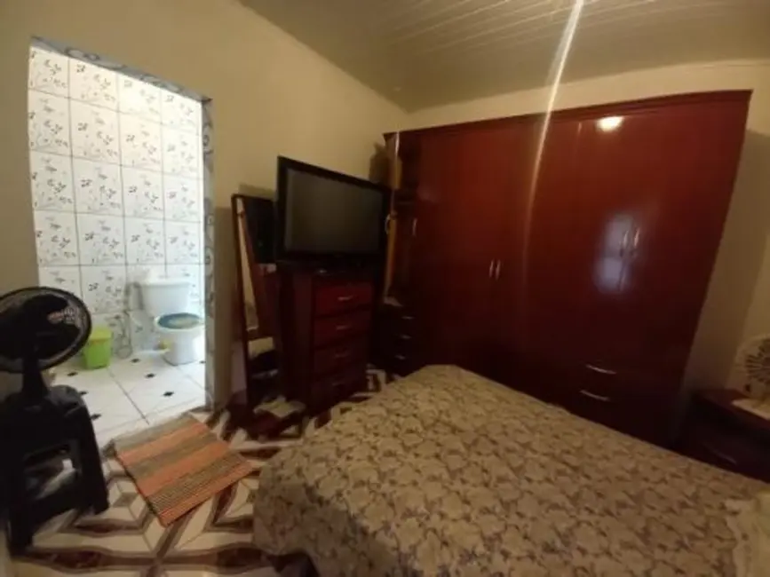 Chácara com 4 quartos à venda, 90m2 em Itanhaem - SP - imagem 6 Foto 6 de Chácara com 4 quartos à venda, 90m2 em Itanhaem - SP