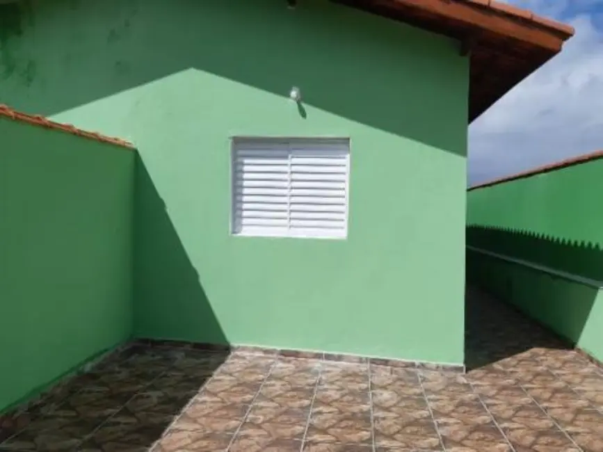 Foto 2 de Casa com 2 quartos à venda, 60m2 em Itanhaem - SP