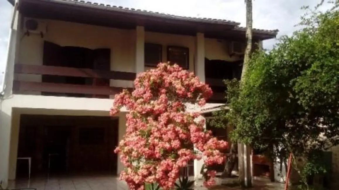 Foto 7 de Casa com 4 quartos à venda, 271m2 em Itanhaem - SP