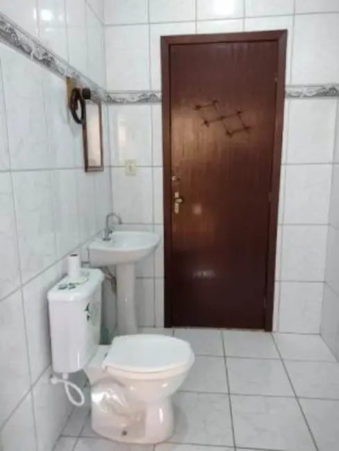 Foto 7 de Casa com 5 quartos à venda, 244m2 em Itanhaem - SP