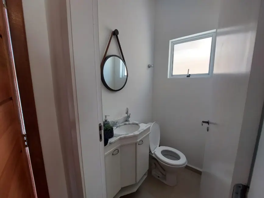 Foto 2 de Casa com 2 quartos à venda, 84m2 em Itanhaem - SP