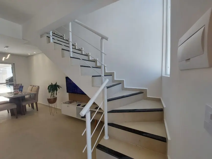 Foto 6 de Casa com 2 quartos à venda, 84m2 em Itanhaem - SP