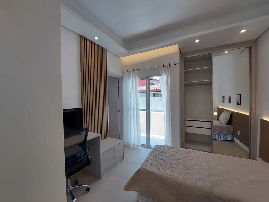 Foto 8 de Casa com 2 quartos à venda, 84m2 em Itanhaem - SP