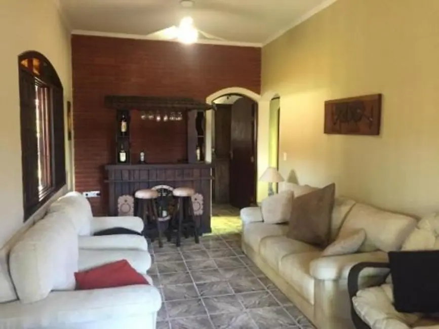 Foto 8 de Casa com 3 quartos à venda, 190m2 em Itanhaem - SP