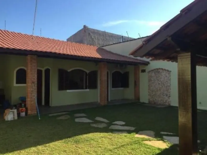 Foto 4 de Casa com 3 quartos à venda, 190m2 em Itanhaem - SP