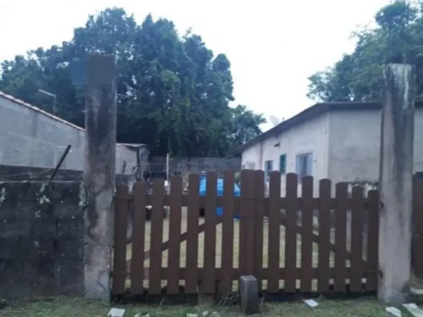 Foto 1 de Casa com 1 quarto à venda, 40m2 em Itanhaem - SP