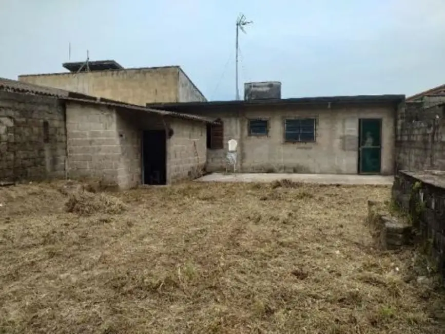 Foto 1 de Casa com 1 quarto à venda, 85m2 em Itanhaem - SP