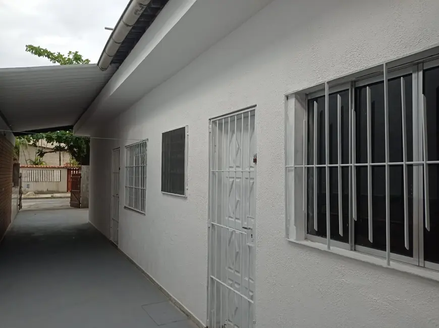 Casa com 2 quartos à venda, 60m2 em Itanhaem - SP - imagem 9 Foto 9 de Casa com 2 quartos à venda, 60m2 em Itanhaem - SP