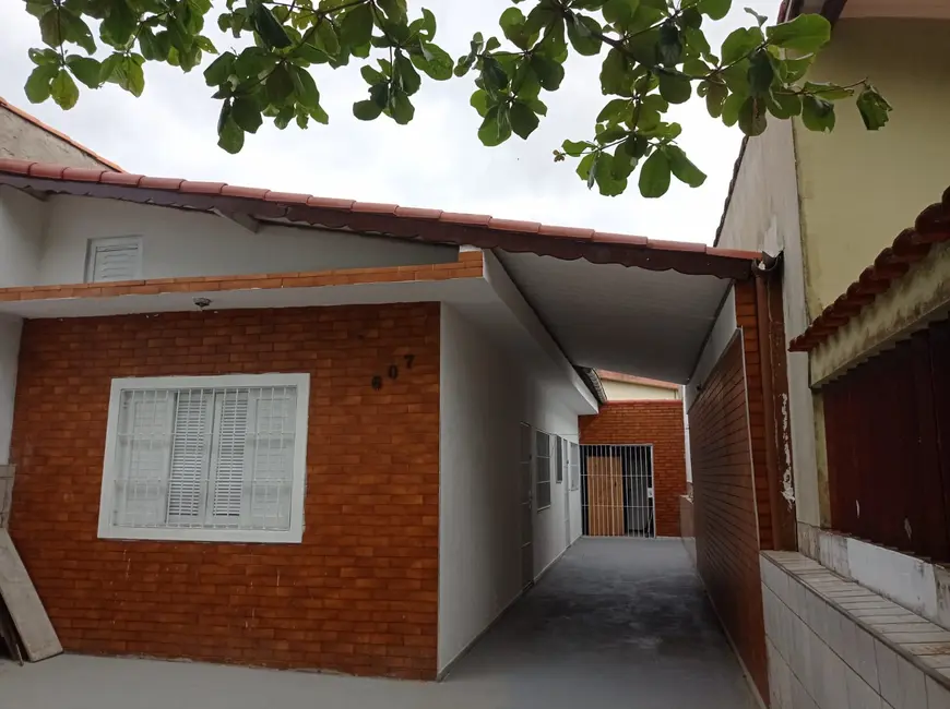 Casa com 2 quartos à venda, 60m2 em Itanhaem - SP - imagem 1 Foto 1 de Casa com 2 quartos à venda, 60m2 em Itanhaem - SP