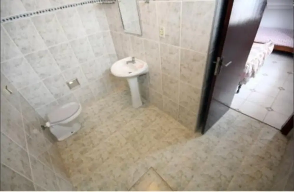 Foto 8 de Casa com 3 quartos à venda, 128m2 em Itanhaem - SP