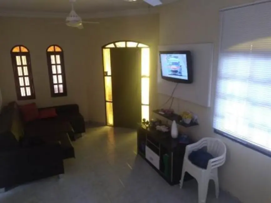 Foto 4 de Casa com 2 quartos à venda, 130m2 em Itanhaem - SP