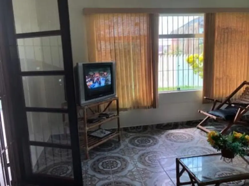 Casa com 2 quartos à venda, 182m2 em Peruibe - SP - imagem 6 Foto 6 de Casa com 2 quartos à venda, 182m2 em Peruibe - SP