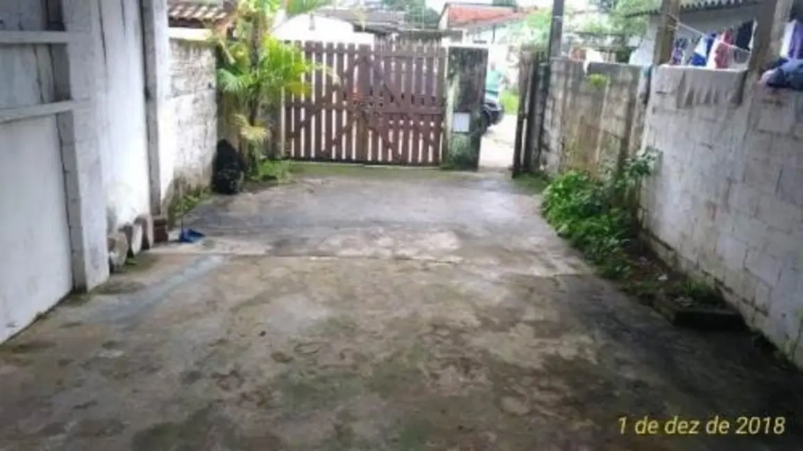 Foto 2 de Casa com 2 quartos à venda, 60m2 em Itanhaem - SP