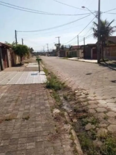 Casa com 3 quartos à venda, 120m2 em Itanhaem - SP - imagem 8 Foto 8 de Casa com 3 quartos à venda, 120m2 em Itanhaem - SP