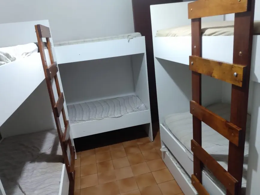 Casa com 3 quartos à venda, 165m2 em Itanhaem - SP - imagem 9 Foto 9 de Casa com 3 quartos à venda, 165m2 em Itanhaem - SP