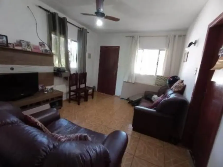 Chácara com 2 quartos à venda, 110m2 em Itanhaem - SP - imagem 6 Foto 6 de Chácara com 2 quartos à venda, 110m2 em Itanhaem - SP