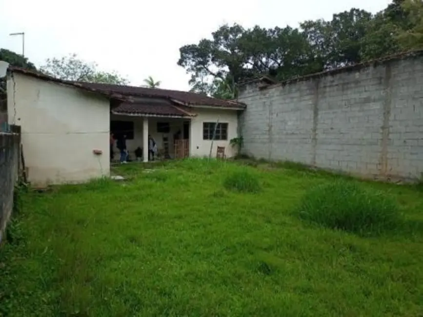 Chácara com 4 quartos à venda, 160m2 em Itanhaem - SP - imagem 2 Foto 2 de Chácara com 4 quartos à venda, 160m2 em Itanhaem - SP