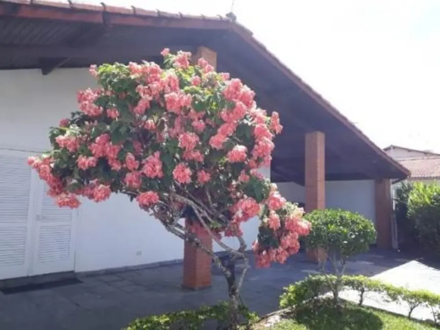 Foto 9 de Casa com 3 quartos à venda, 200m2 em Itanhaem - SP