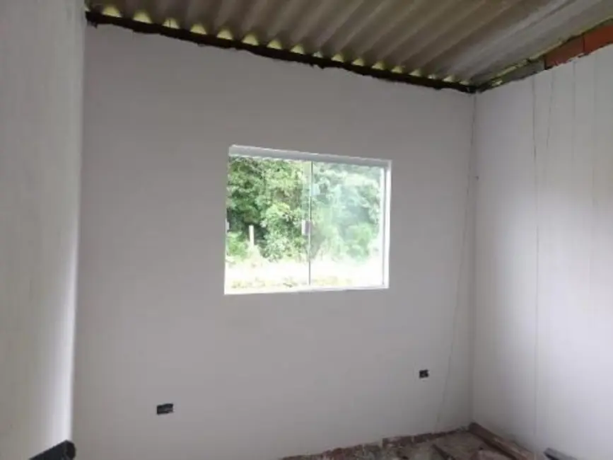 Foto 4 de Casa com 2 quartos à venda, 70m2 em Itanhaem - SP