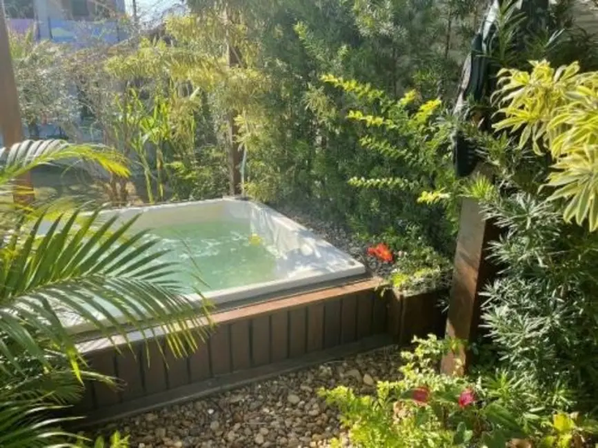 Foto 8 de Casa com 5 quartos à venda, 413m2 em Itanhaem - SP