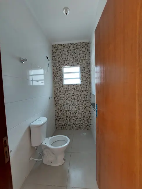 Foto 9 de Casa com 2 quartos à venda, 48m2 em Itanhaem - SP