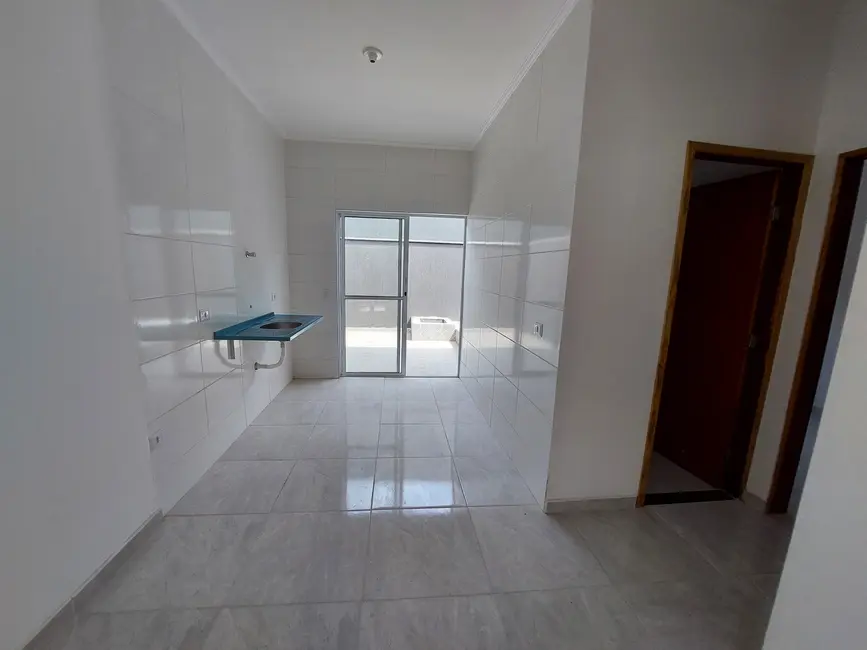 Foto 2 de Casa com 2 quartos à venda, 48m2 em Itanhaem - SP